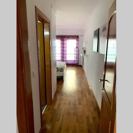 Apartamento Santa Catarina - T2 120 M2 * Linda-a-Velha