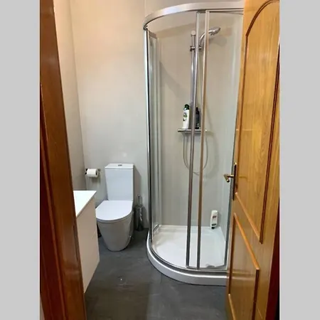 Apartamento Santa Catarina - T2 120 M2 * Linda-a-Velha